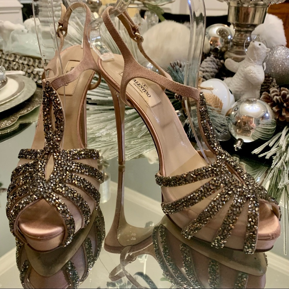 VALENTINO NUDE PLATFORM CRYSTAL SHOES SIZE 8.5 38.5